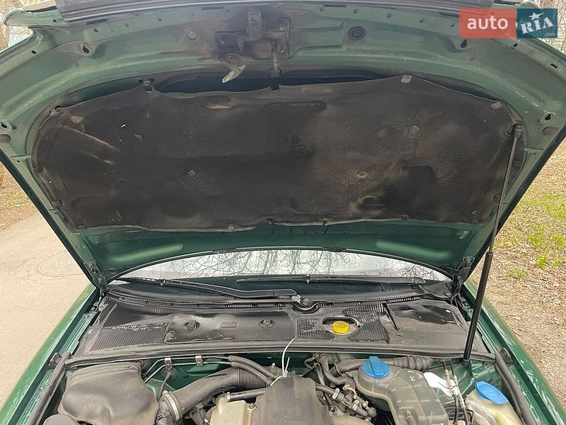 Седан Audi A4 2001 в Виннице