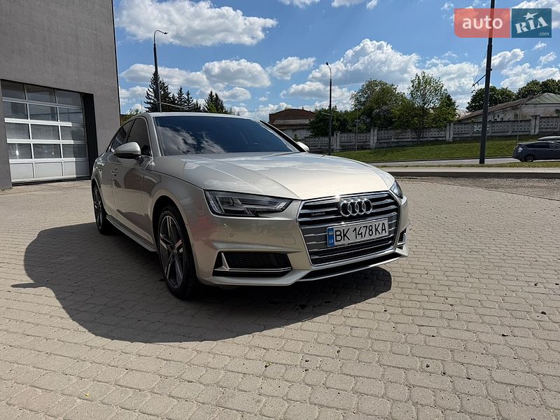 Седан Audi A4 2017 в Львові