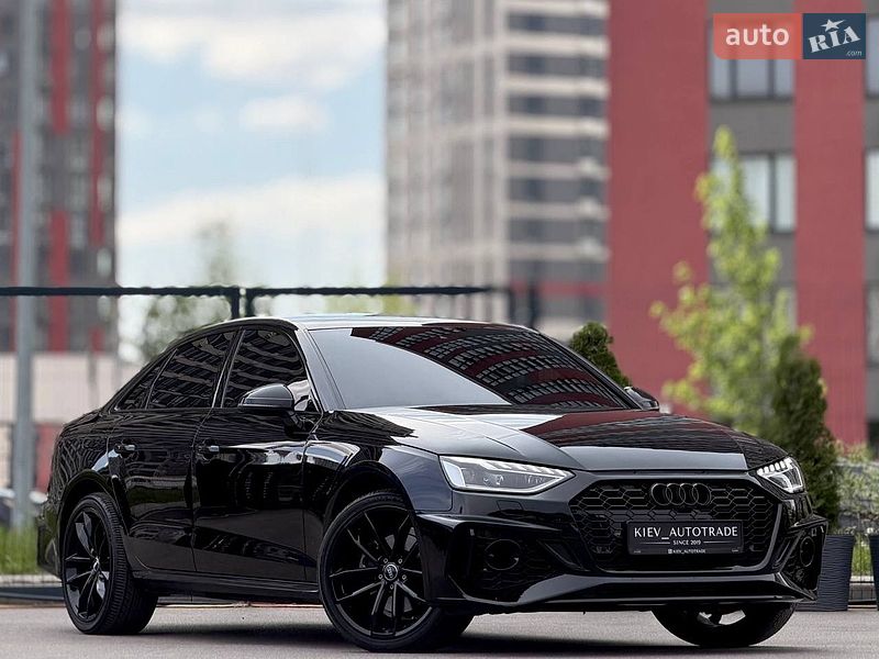 Седан Audi A4 2021 в Киеве