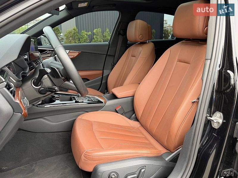 Седан Audi A4 2021 в Киеве