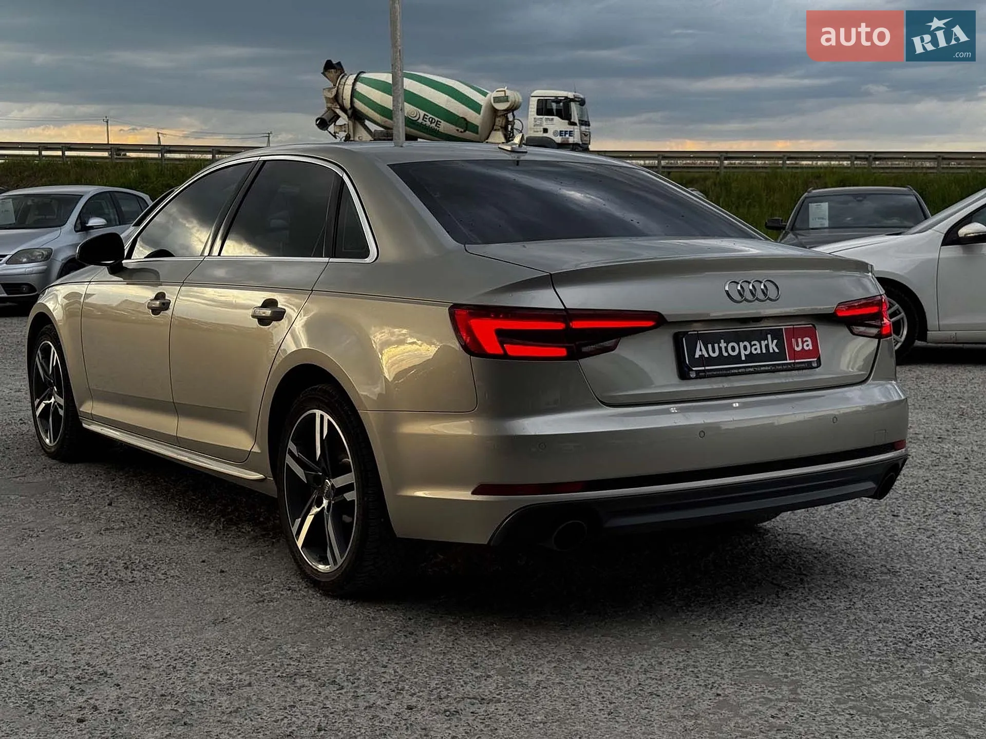 2016 Audi A4 - мініатюра 9