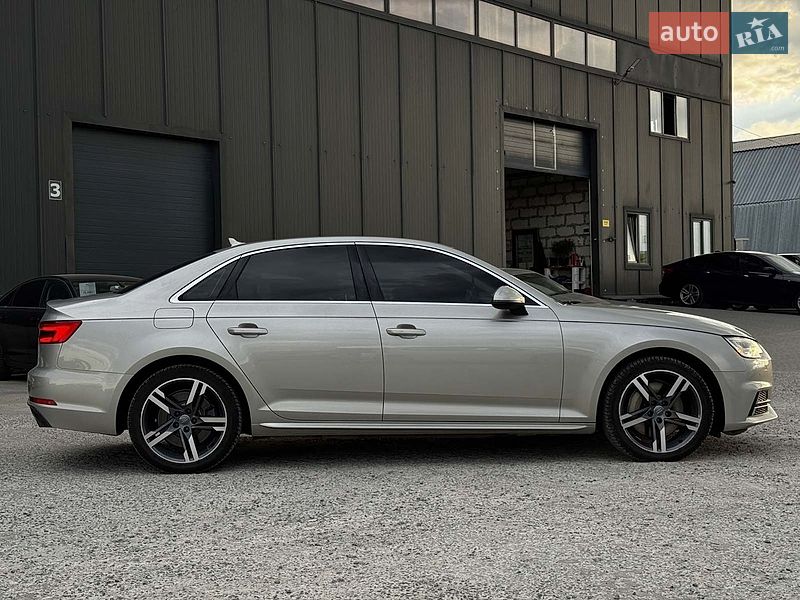 Седан Audi A4 2016 в Львове