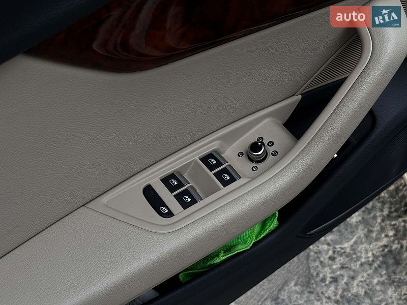 Седан Audi A4 2016 в Львове