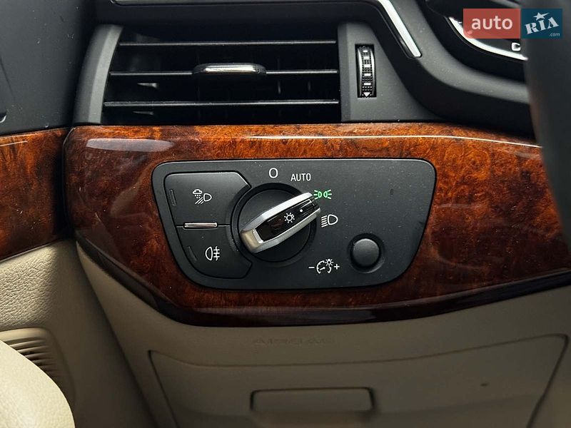 Седан Audi A4 2016 в Львове