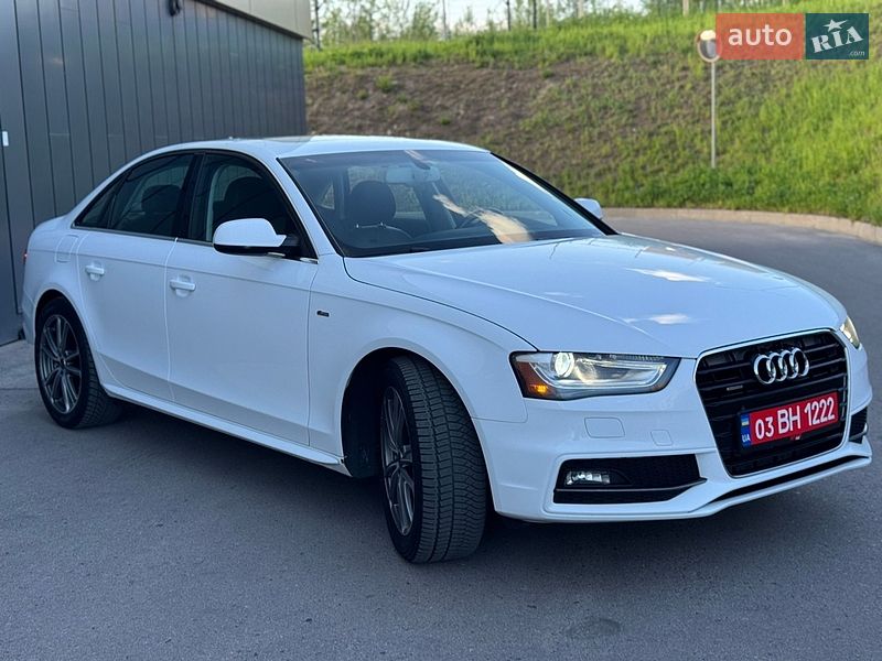 Седан Audi A4 2015 в Рівному