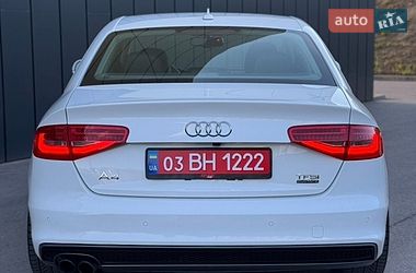 Седан Audi A4 2015 в Рівному