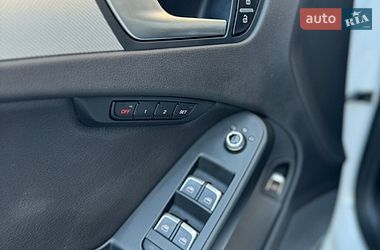 Седан Audi A4 2015 в Рівному