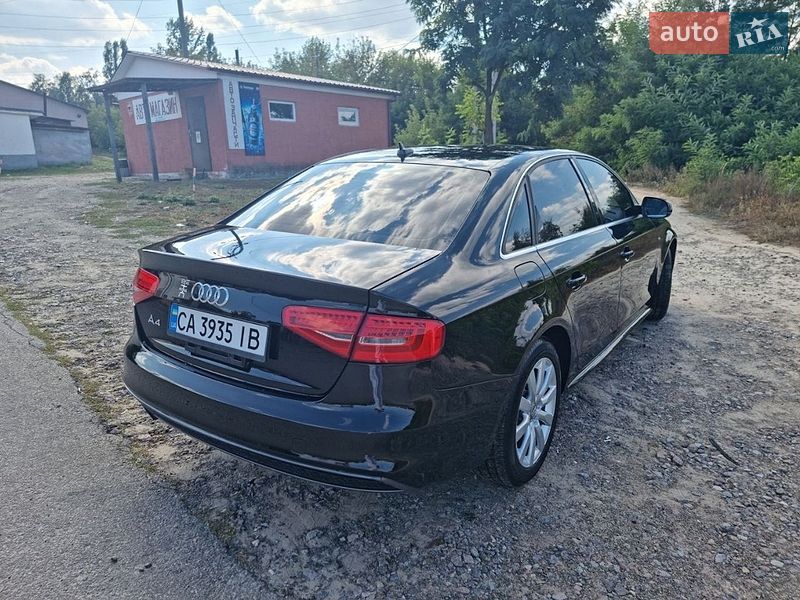 Седан Audi A4 2014 в Киеве