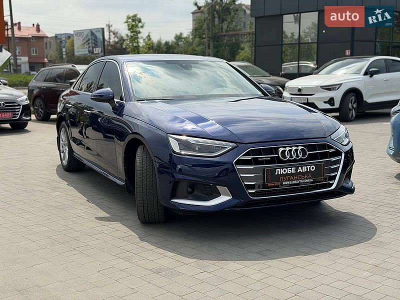 Седан Audi A4 2021 в Львове