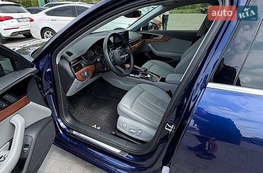 Седан Audi A4 2021 в Львове
