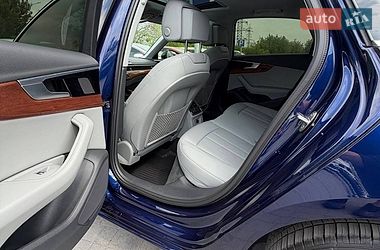 Седан Audi A4 2021 в Львове