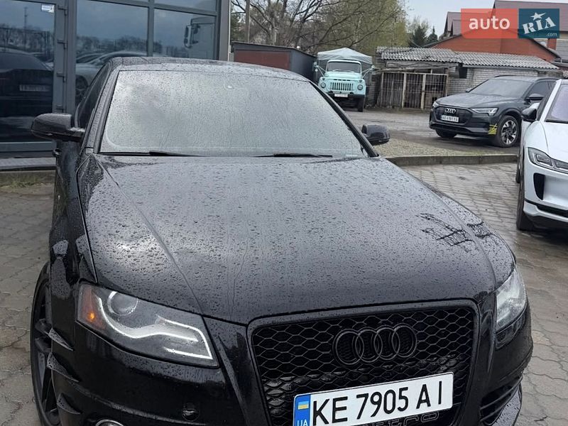 Седан Audi A4 2012 в Днепре