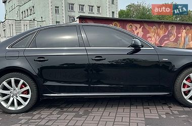Седан Audi A4 2013 в Дніпрі