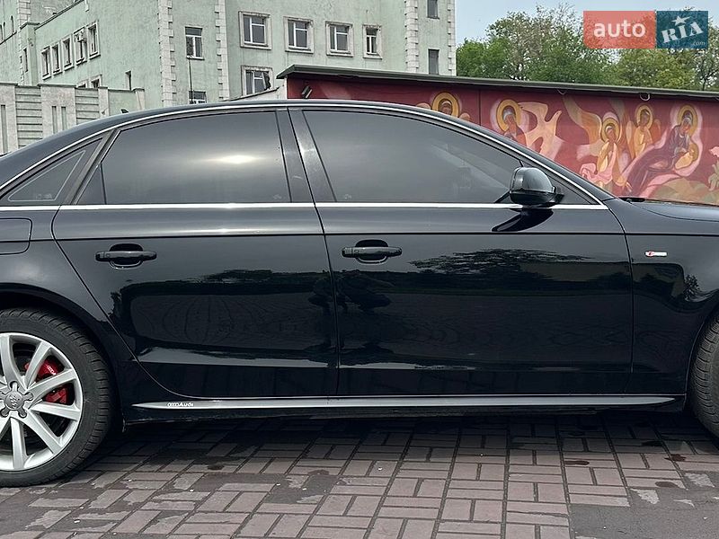 Седан Audi A4 2013 в Дніпрі