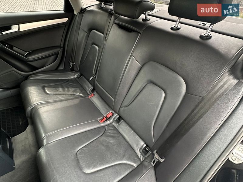 Седан Audi A4 2013 в Дніпрі