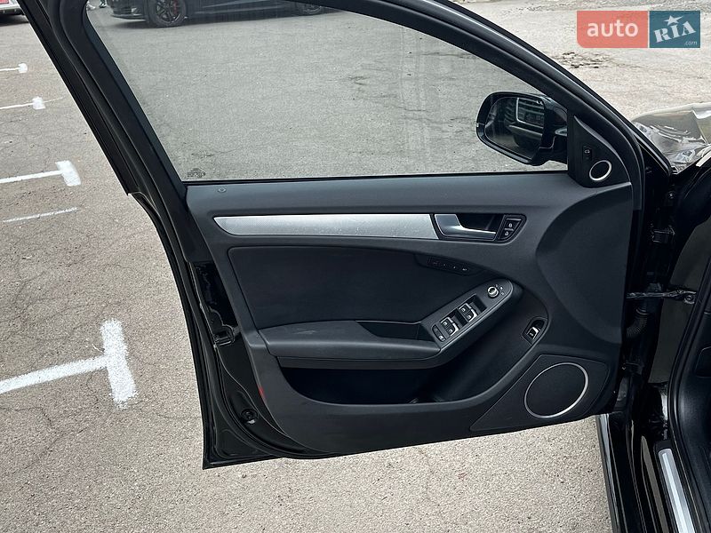 Седан Audi A4 2016 в Луцьку
