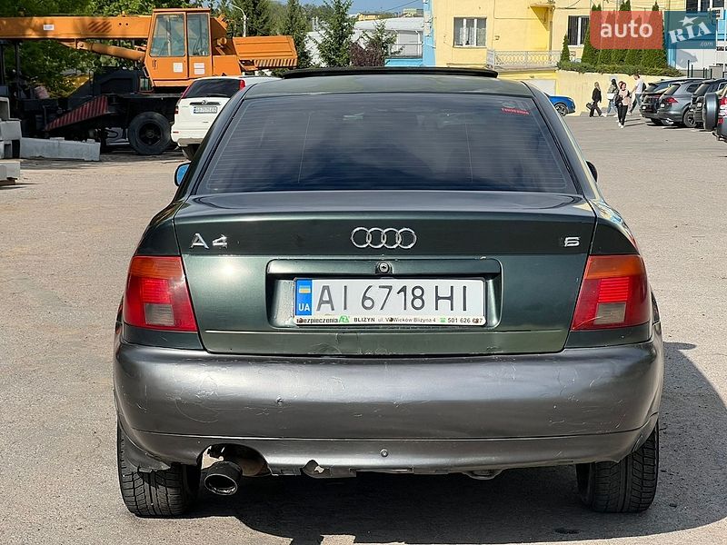 Седан Audi A4 1995 в Виннице