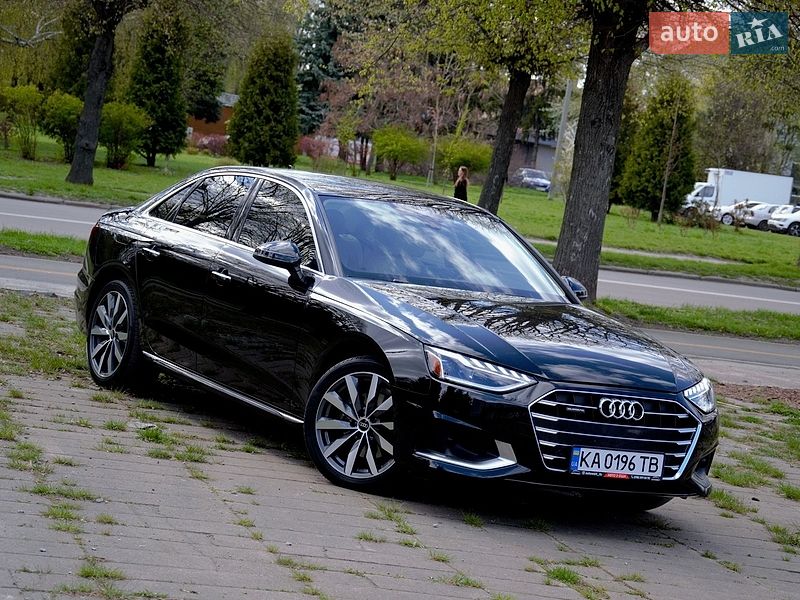 Седан Audi A4 2023 в Киеве