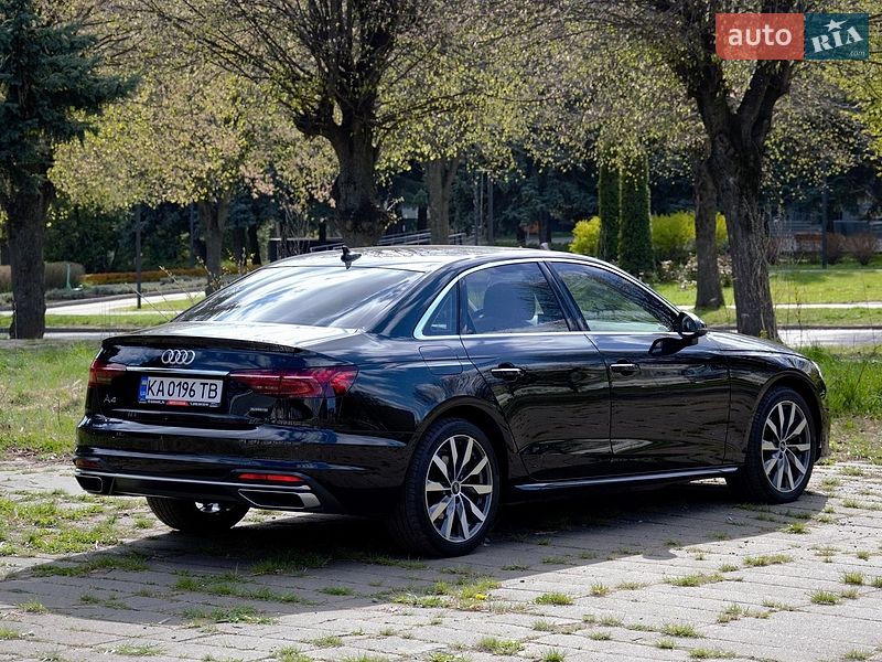 Седан Audi A4 2023 в Киеве