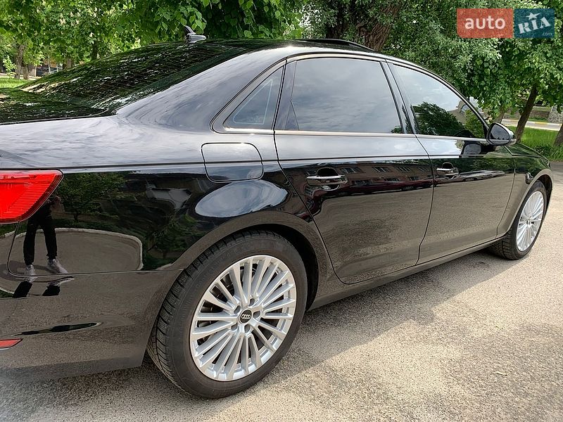 Седан Audi A4 2016 в Ірпені
