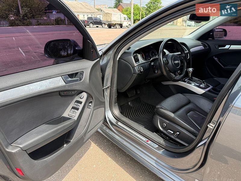 Седан Audi A4 2013 в Житомирі