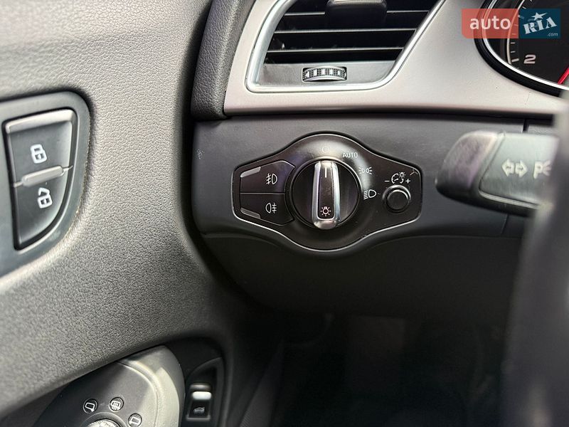 Седан Audi A4 2013 в Житомирі
