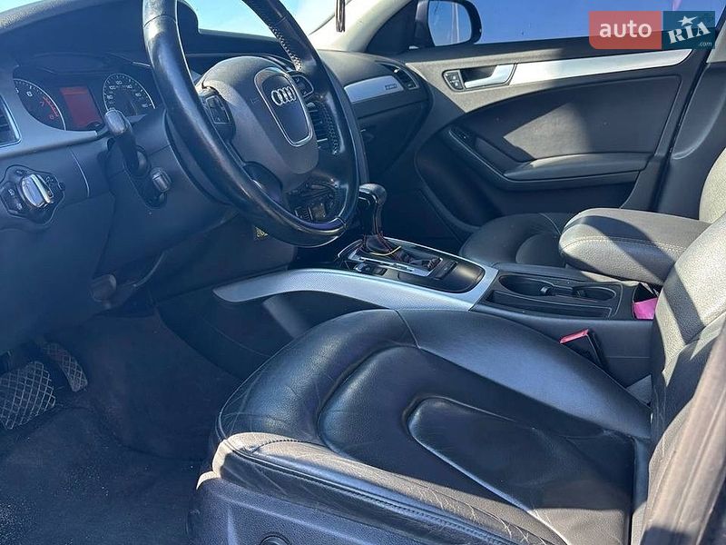 Седан Audi A4 2011 в Фастове