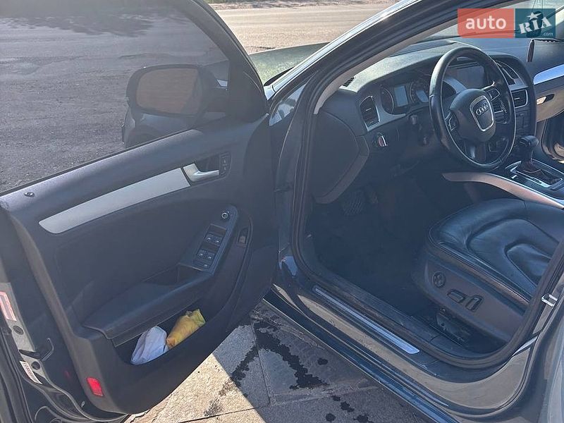 Седан Audi A4 2011 в Фастове