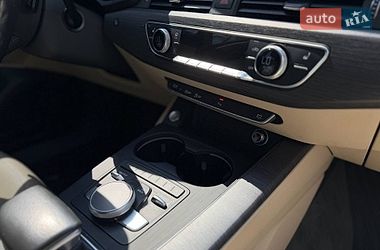 Седан Audi A4 2016 в Львове