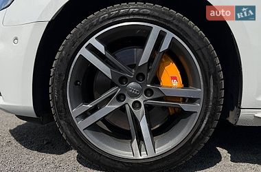 Седан Audi A4 2016 в Львове