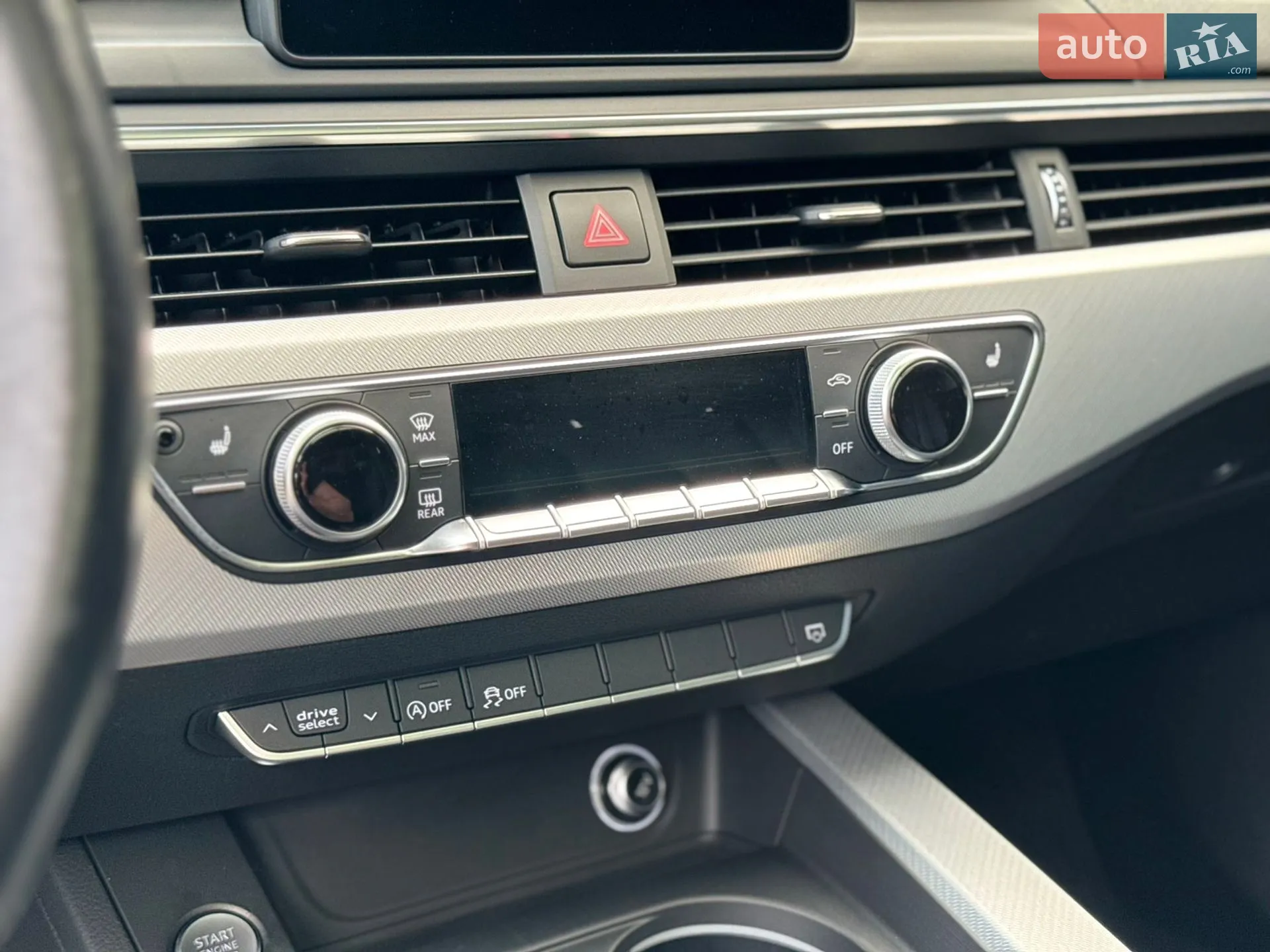 2016 Audi A4 - мініатюра 25
