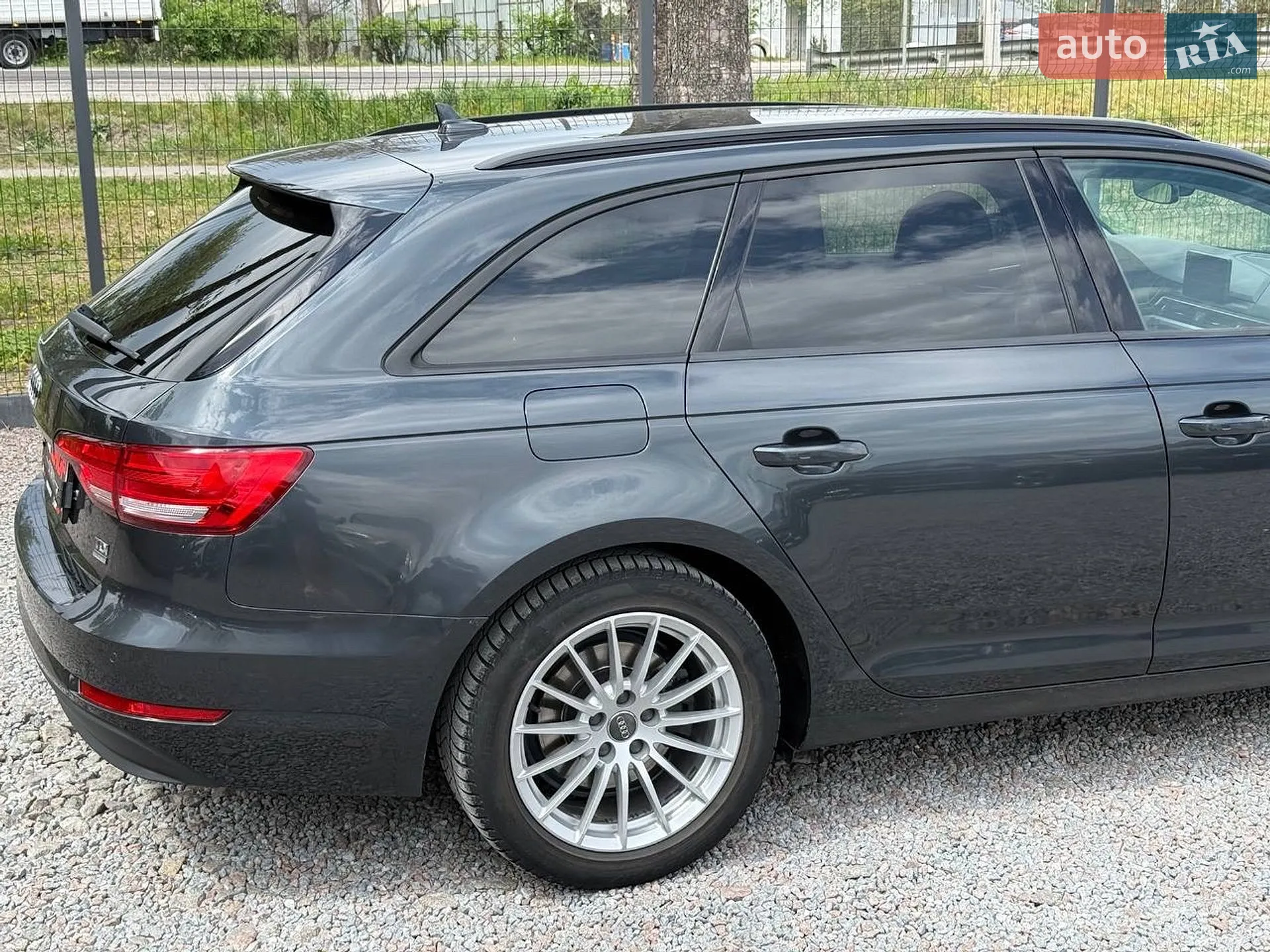 2016 Audi A4 - мініатюра 18