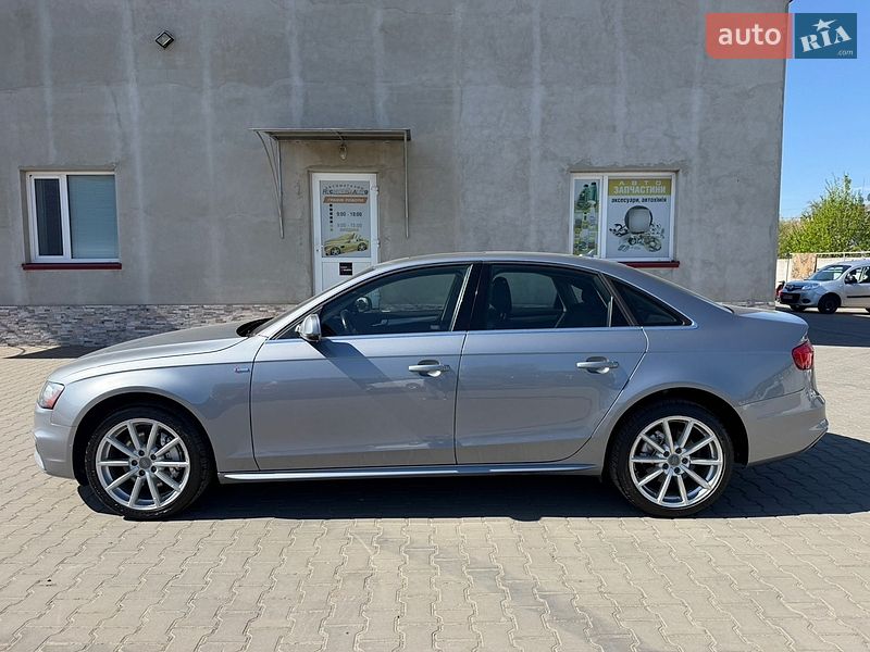 Седан Audi A4 2014 в Луцке