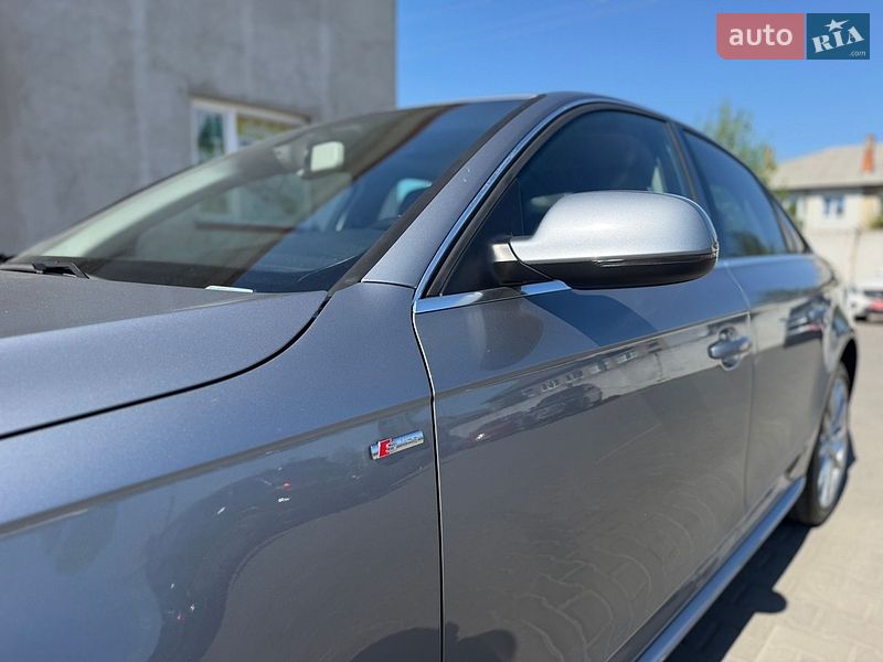 Седан Audi A4 2014 в Луцке