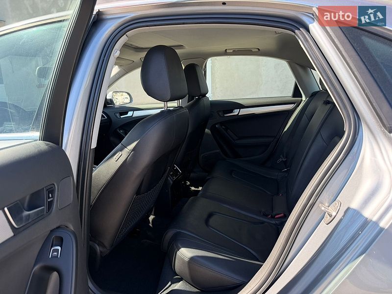 Седан Audi A4 2014 в Луцке