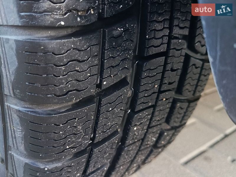 Универсал Audi A4 2005 в Остроге