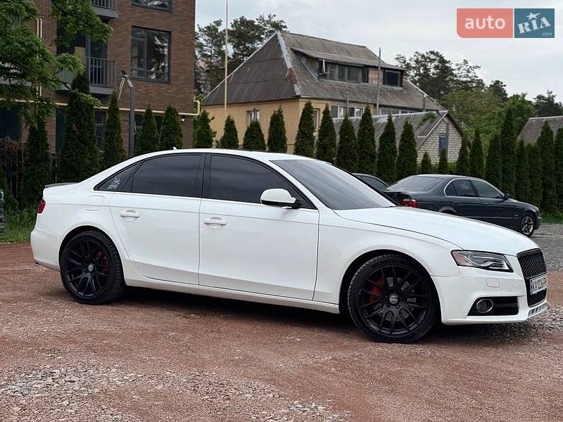 Седан Audi A4 2011 в Ирпене