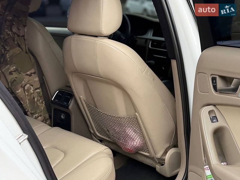 Седан Audi A4 2011 в Ирпене