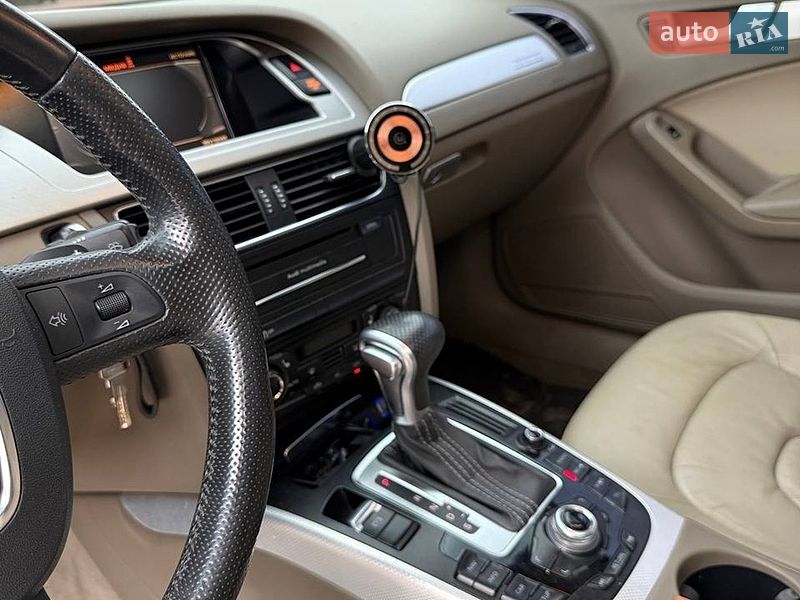 Седан Audi A4 2011 в Ирпене