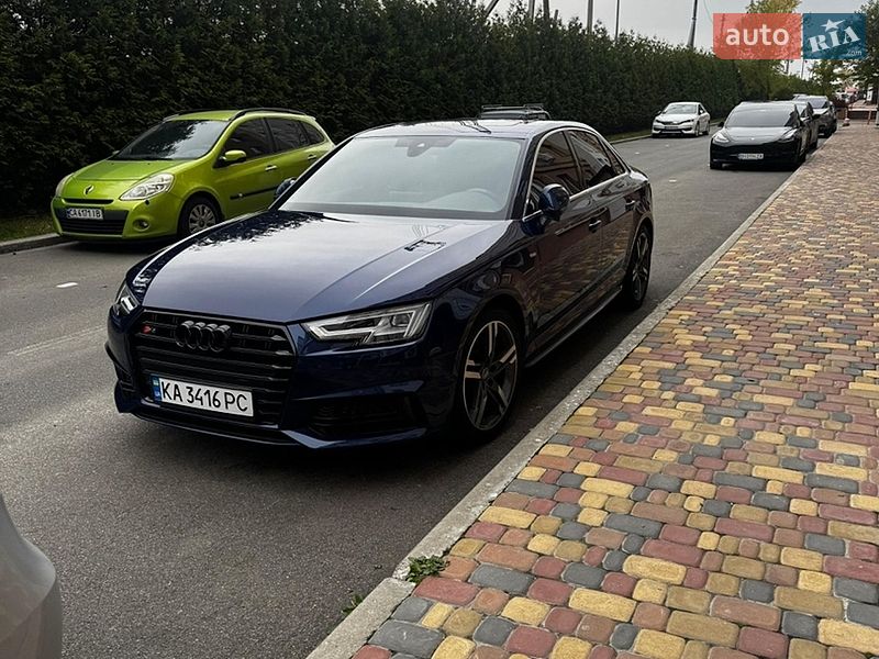Audi A4 2018 Audi A4 2018