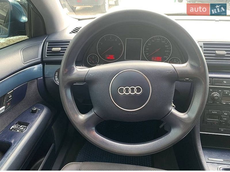 Седан Audi A4 2001 в Коломые