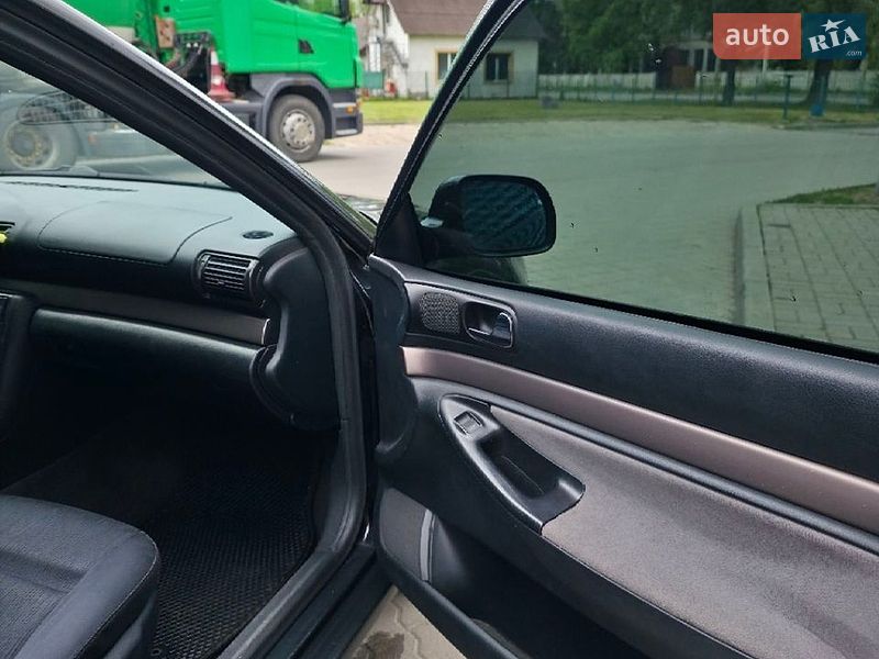 Універсал Audi A4 1998 в Калуші