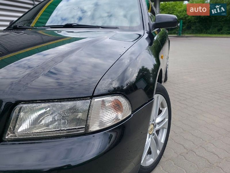 Універсал Audi A4 1998 в Калуші