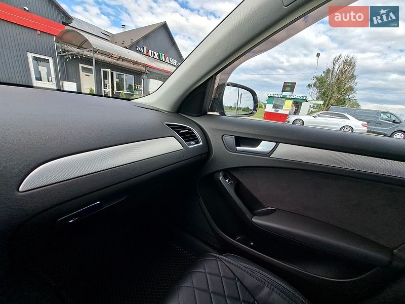 Седан Audi A4 2012 в Яворове