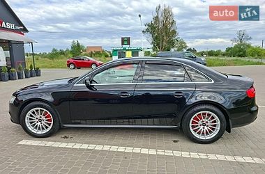 Седан Audi A4 2012 в Яворове