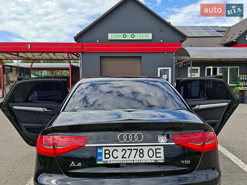 Седан Audi A4 2012 в Яворове