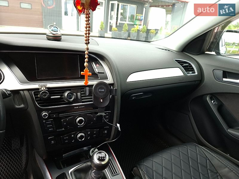 Седан Audi A4 2012 в Яворове