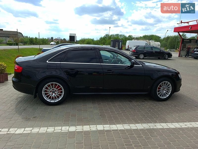 Седан Audi A4 2012 в Яворове