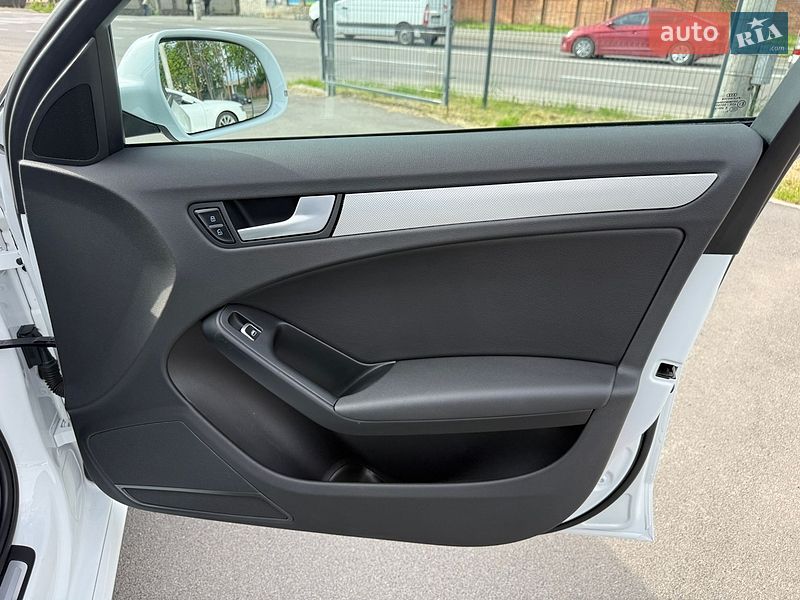 Седан Audi A4 2014 в Вінниці
