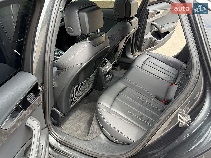 Седан Audi A4 2023 в Вінниці